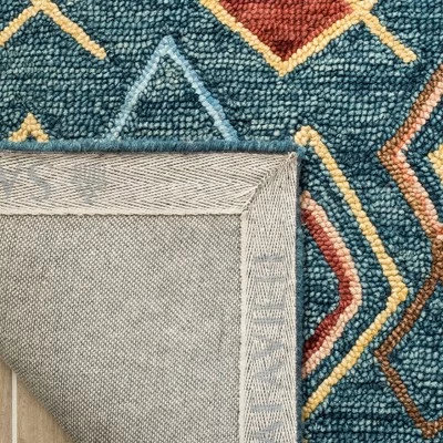 Edythe Geometric Hooked Rug - Safavieh 3 Edythe Geometric Hooked Rug - Safavieh - Image 3
