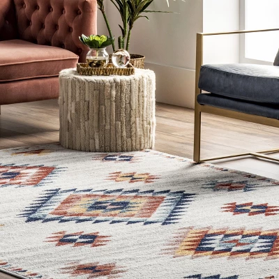 NuLOOM Nina Aztec Area Rug 8 NuLOOM Nina Aztec Area Rug - Image 8