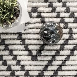 NuLOOM Tatiana Soft Shaggy Textured Modern Diamond Fringe Area Rug -Home Decoration Store GUEST 429508a4 0e35 43da 95c2 10c7d3a0e0aa