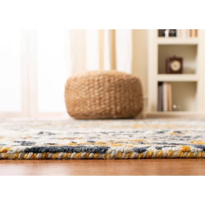 Rocio Medallion Hooked Rug - Safavieh 2 Rocio Medallion Hooked Rug - Safavieh - Image 2