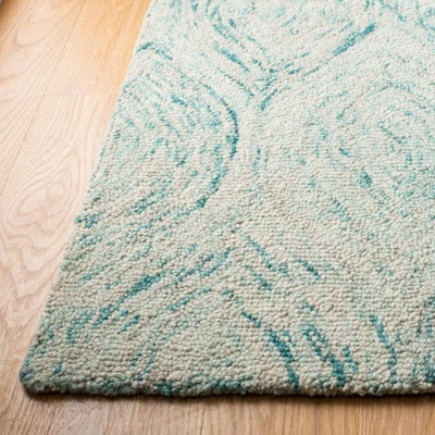 Della Rug - Safavieh® 2 Della Rug - Safavieh® - Image 2