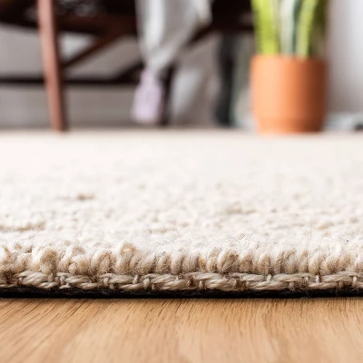 Lola Geometric Tufted Rug - Safavieh 2 Lola Geometric Tufted Rug - Safavieh - Image 2