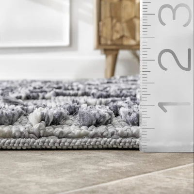 NuLOOM Diamond Opal Area Rug 4 NuLOOM Diamond Opal Area Rug - Image 4