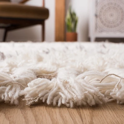 Casablanca CSB951 Hand Tufted Area Rug - Safavieh 3 Casablanca CSB951 Hand Tufted Area Rug - Safavieh - Image 3