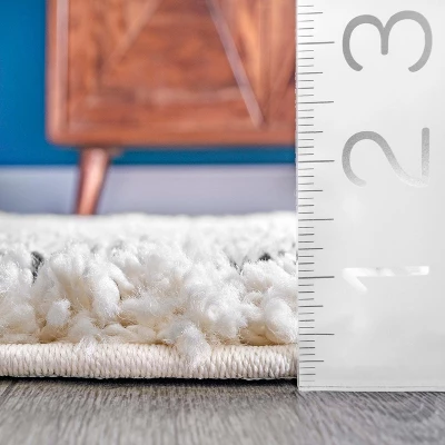 NuLOOM Serena Diamond Trellis Tassel Area Rug 4 NuLOOM Serena Diamond Trellis Tassel Area Rug - Image 4